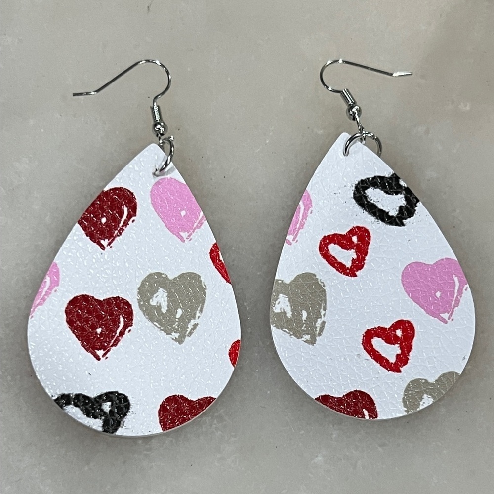 Heart Patterned Teardrop Earrings
